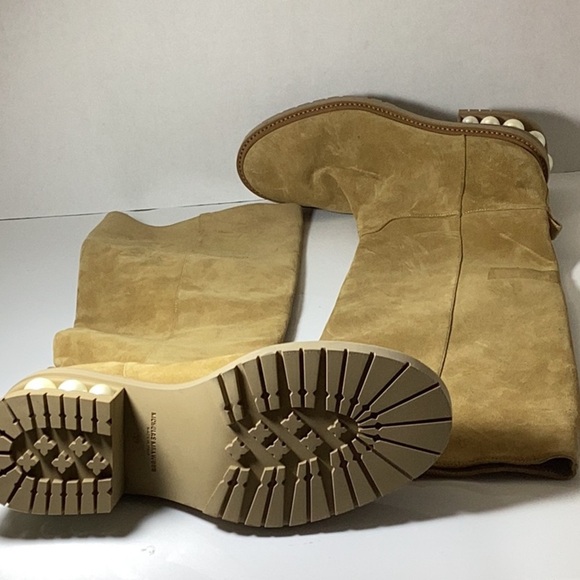 Leather riding boots
Nicholas Kirkwood - Picture 5 of 8